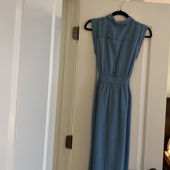 Spring/ Summer lightweight denim dress - Picture 2 of 2